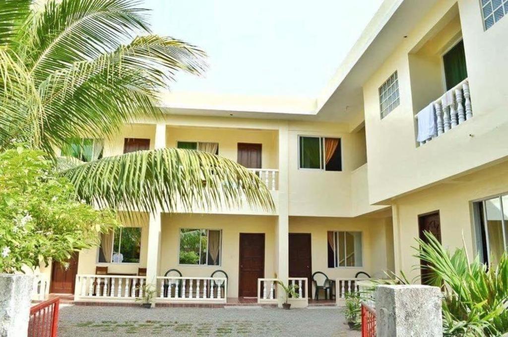 Fiesta Haus Resort Balabag (Boracay)